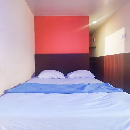 Hotel Container Inn Mitra Reddoorz Gadok Exterior foto