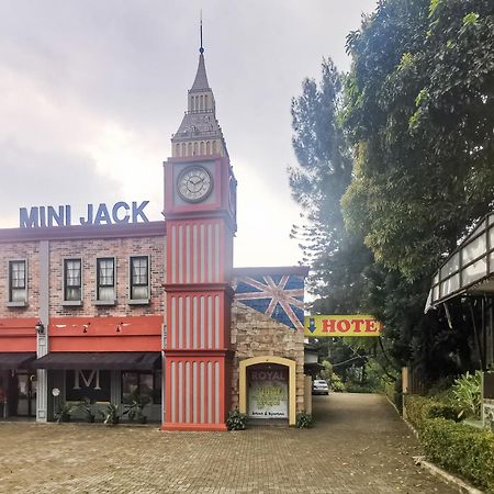 Hotel Container Inn Mitra Reddoorz Gadok Exterior foto