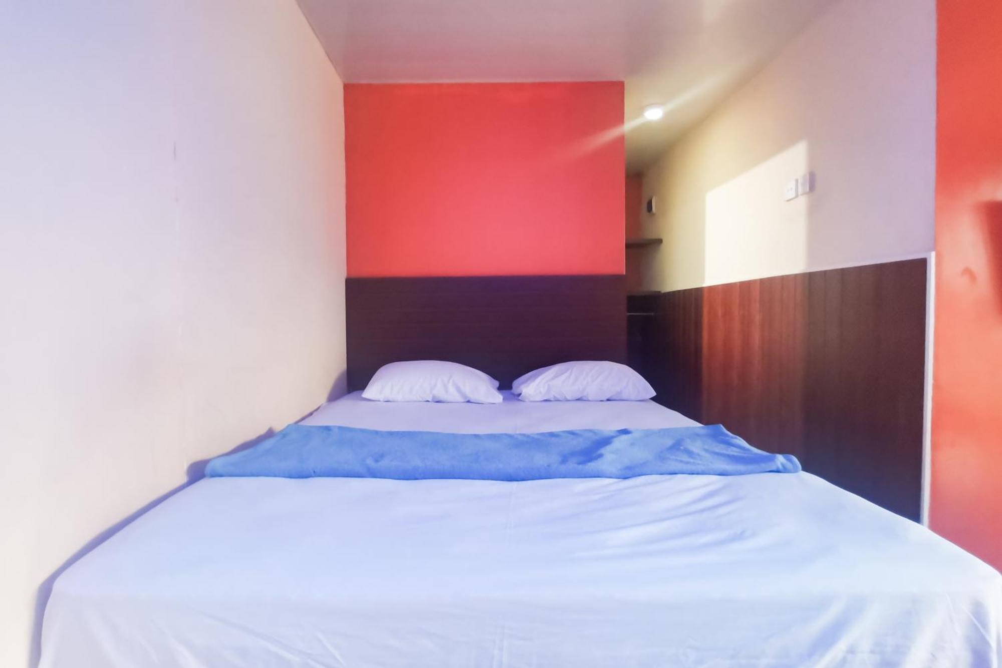 Hotel Container Inn Mitra Reddoorz Gadok Exterior foto