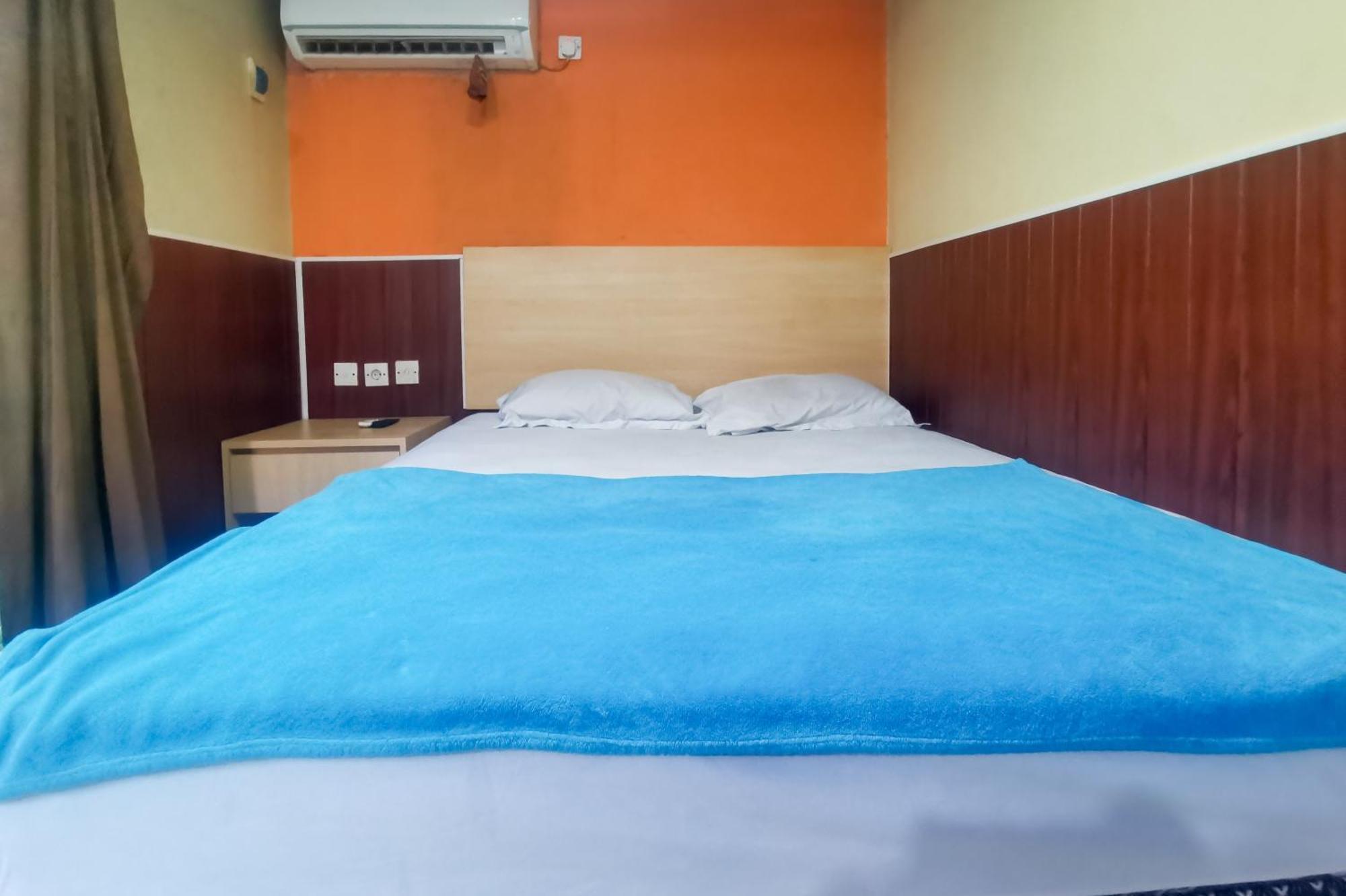 Hotel Container Inn Mitra Reddoorz Gadok Exterior foto
