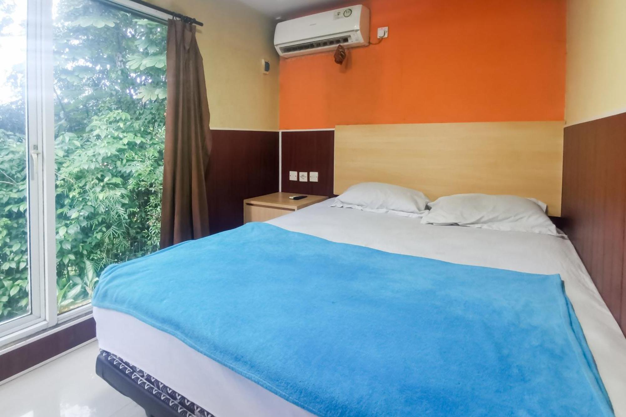 Hotel Container Inn Mitra Reddoorz Gadok Exterior foto