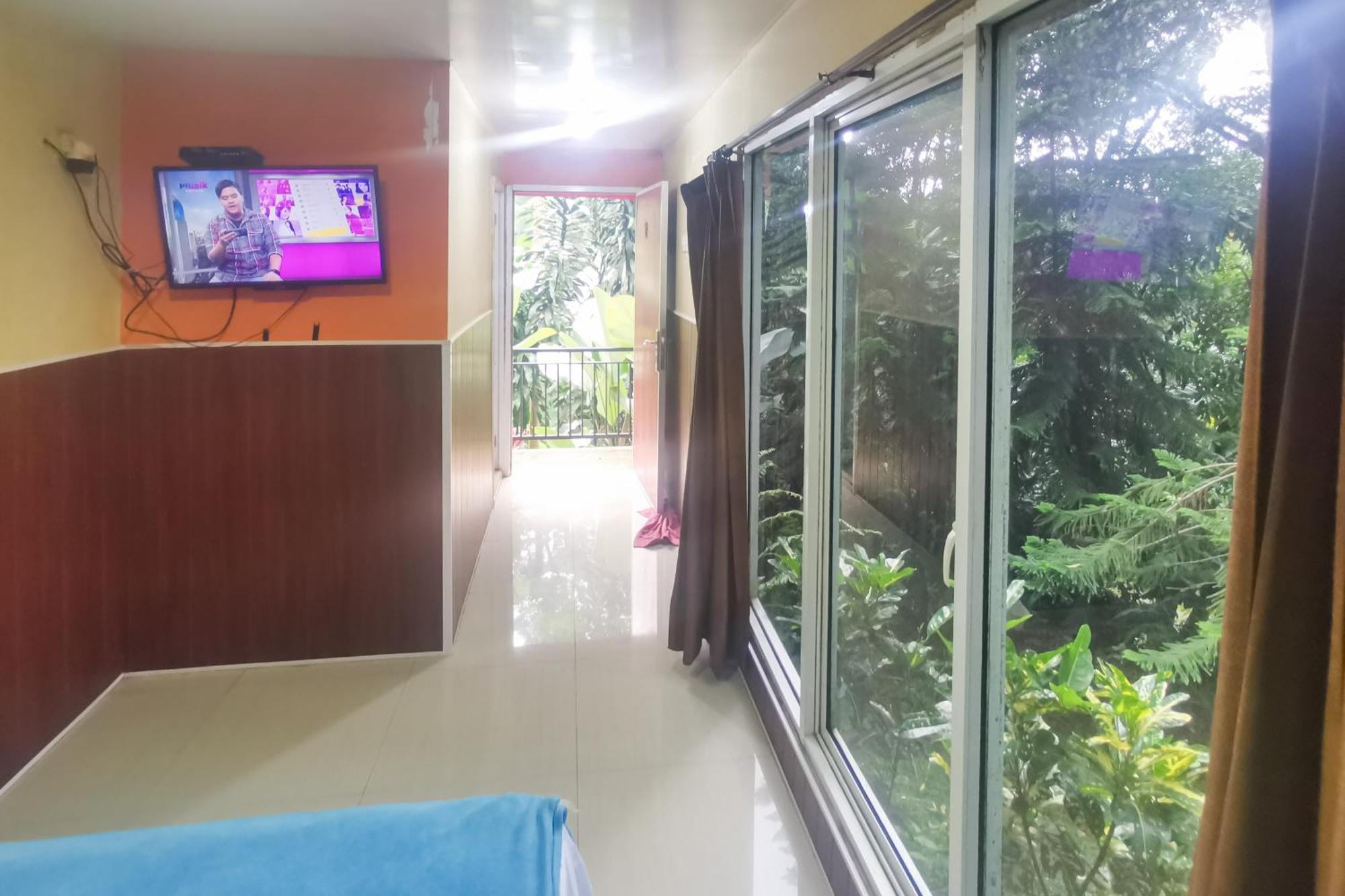 Hotel Container Inn Mitra Reddoorz Gadok Exterior foto